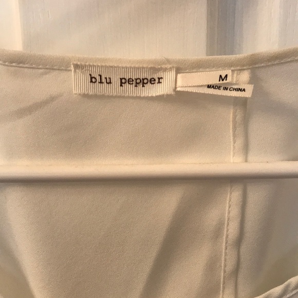 White fringe flutter back tank - Picture 2 of 3